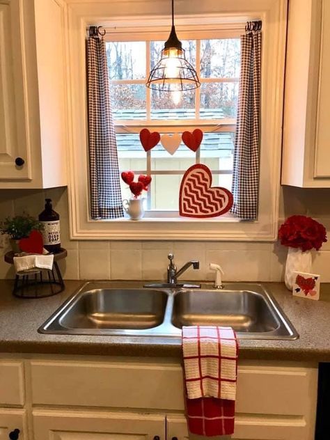 Valentines Day Decorations Kitchen, Valentines Decorating Ideas For The Home, Kitchen Valentines Decor, Kitchen Valentines Day Decor, Valentine’s Day Living Room Decor, Valentine Kitchen Decor Ideas, Valentine Decorations For Home Romantic, Valentines Home Decor Living Rooms, Valentines Kitchen Decor