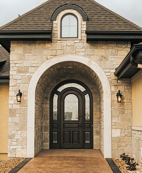 Front Door With Glass, Arched Entry Doors, Arched Front Door, Luxury Homes Exterior, Glass Exterior, Mahogany Doors, Arched Doors, Glass Front Door, New Template