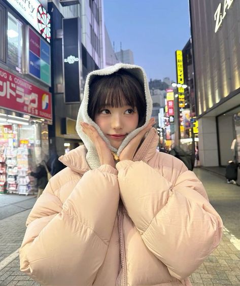 #wonyoung #ive #JANGWONYOUNG 사진 촬영 포즈, December 25, Kpop Girl Groups, Instagram Update, Role Models, Korean Girl, South Korean Girls, K Pop, Ulzzang