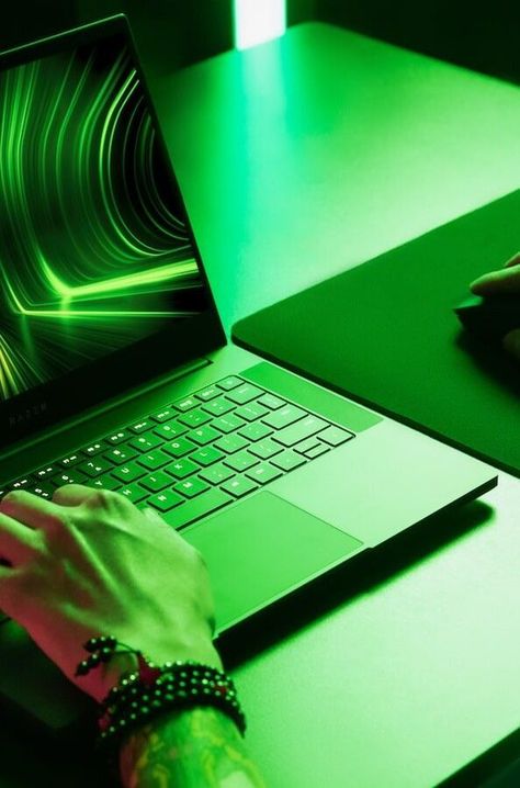 Razer Blade 14 AMD gaming laptop boasts a compact 14-inch screen with an AMD processor Check more at https://allthenews.website/razer-blade-14-amd-gaming-laptop-boasts-a-compact-14-inch-screen-with-an-amd-processor/ Razer Laptop, Gaming Gadgets, Laptop Aesthetic, Razer Blade, Gaming Laptop, Gaming Laptops, The First, Gadgets, Gaming