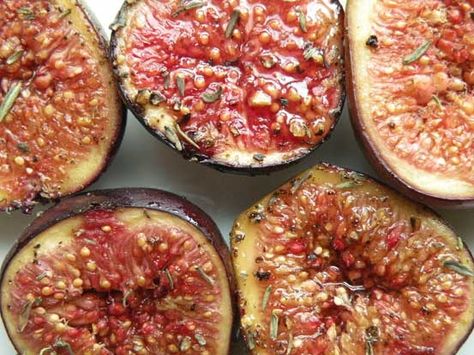 caramelized figs Caramelized Figs, Figs Recipe, Cooking Blogs, Roasted Figs, Ketchup Recipe, Homemade Ketchup, Fig Recipes, Fresh Figs, Grocery Stores