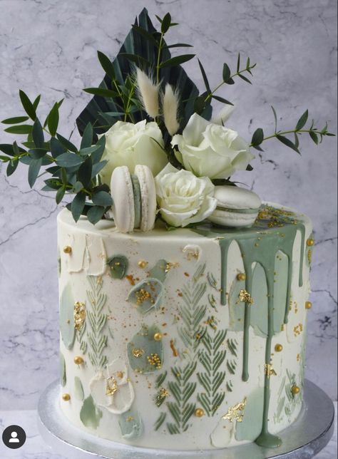 21st Birthday Cake Green And Gold, White Cake With Green Drip, Elegant Whipped Cream Cake Design, Sage Green Birthday Cake With Flowers, 21st Birthday Cake Sage Green, Sage Green Cakes Birthday, Sage Green Birthday Cake Ideas, Artsy Cake Ideas, Gold Decorated Cake