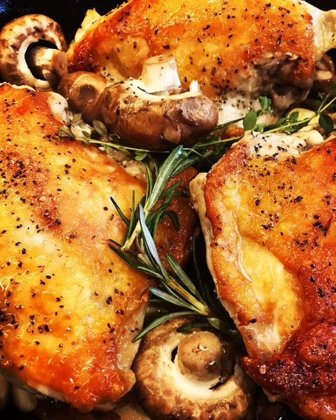 Split Breast Chicken Recipes, Herb Roasted Chicken Breast, Roasted Chicken Breasts, Crispy Roasted Chicken, Split Chicken, Split Chicken Breast, Chicken With Mushrooms, Cast Iron Skillet Recipes, Herb Roasted Chicken