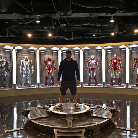 Next Iron man? Ahahah Iron Man House, Poster Background, Poster Background Design, Dream Garage, Detached Garage, Dream Home Design, Luxury House, Aston Martin, Lion King