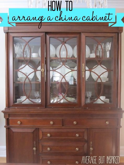 A well-organized china cabinet can make a huge difference in a dining room's appearance! Learn some tips and tricks to make yours beautiful. China Cabinet Decor, Modern China Cabinet, China Cabinet Redo, Oak China Cabinet, China Cabinet Makeover, Redo Cabinets, Dining Room Updates, Dish Display, Hutch Decor