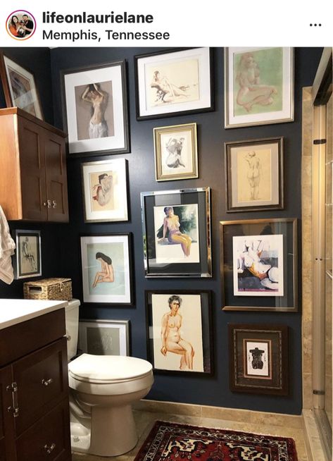 Budget Design Ideas, Update Bathroom, Gallery Bathroom, Bathroom Gallery Wall, Bathroom On A Budget, Eclectic Homes, Toilet Room Decor, Bathroom Gallery, Powder Room Decor