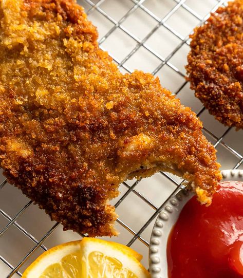 Pork Tenderloin Schnitzel, Breaded Pork Tenderloin Medallions, Breaded Tenderloin Recipe, Breaded Pork Tenderloin Recipes, Pork Tenderloin Fried, Pan Fried Pork Tenderloin, Fried Pork Steak, Breaded Pork Tenderloin, Fried Pork Tenderloin