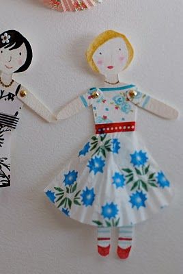 Movable Paper Dolls ~~ Paper + Paper Doll + Paper Fastener Paper Doll Chain, Paper Girls, English Magazine, Valentine Art, Paper Chains, Valentines Art, Valentine Ideas, Paper Art Craft, Vintage Paper Dolls