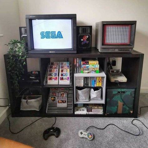 Retro Game Setup, Small Room Tv Ideas, Vintage Gaming Setup, Game Console Aesthetic, Gaming Tv Setup, Retro Gaming Aesthetic, Nintendo Switch Setup, Geek Room, Retro Display