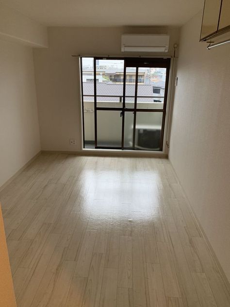 Empty Apartment Aesthetic, Japan Apartment Aesthetic, Japanese Studio Apartment, Apartment Japan, Small Japanese House, Japan Apartment, Empty Apartment, Our First Apartment, Korean Apartment