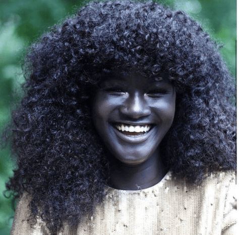 Dark Skin Women, African Beauty, Black Is Beautiful, Skin Color, A Black, Curly Hair, Skin Tones, Beautiful People, Black Hair