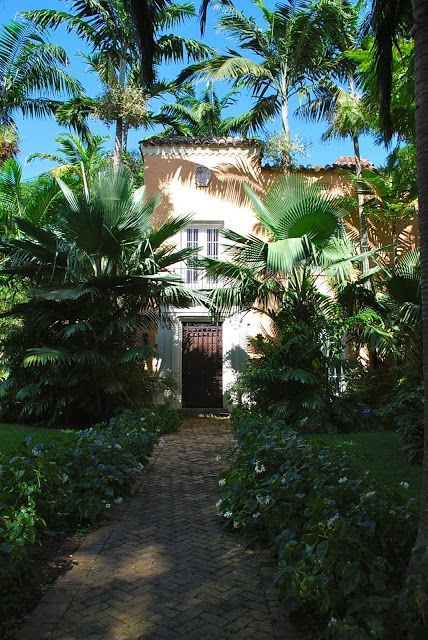 Miami Bungalow, Mediterranean Exteriors, Spanish Colonial Decor, Mediterranean Revival Style, Tropical Patio, Spanish Mission, Coral Gables Florida, Mediterranean Revival, Indian Garden