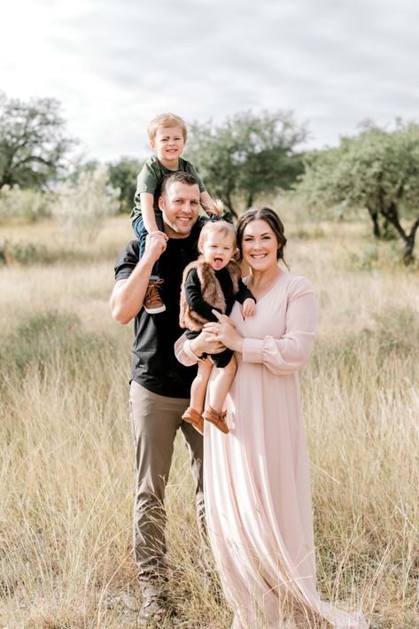 Light Pink with Black + Tans + Green | Fall Family Photo Outfit Colors | Dallas Family Photographer Light Pink Family Photo Outfits, Sage Green And Black Family Photos, Green And Black Family Photo Outfits, Black Family Photo Outfits, Pink Family Photo Outfits, Family Photo Outfit Colors, Spring Family Pictures, Fall Minis, Family Photo Outfit