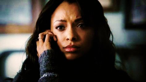 Kat Graham Bonnie Bennett Gif, Kat Graham Gif, Peace Maker, Bonnie Bennet, Salvatore Brothers, Katerina Graham, The Mikaelsons, Kat Graham, Bonnie Bennett