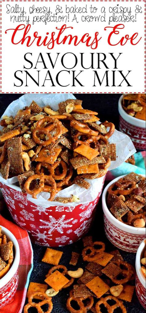 Christmas Mix Recipes, Christmas Bits And Bites, Christmas Mixes Snack, Check Mix Recipes Homemade Christmas, Christmas Treats Salty, Easy Christmas Treats Savory, Easy Christmas Snacks Savory, Christmas Snack Bags Gifts, Holiday Snack Mix Ideas Savory