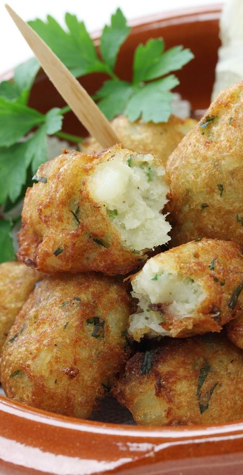 Air fryer cod croquettes recipe. Learn how to cook yummy and crispy fish croquettes in an air fryer. #airfryer #dinner #fish #cod #croquettes #fish #seafood #crispy via @slavabondarev Cod Fish Croquettes, Airfryer Fish Recipe Healthy, Air Fryer Fish Cakes Recipe, Air Fryer Fish Cakes, Airfryer Croquettes, Cod Appetizer Recipes, Air Fryer Croquettes, Air Fryer Cod Fish Recipes, Airfryer Cod Recipes