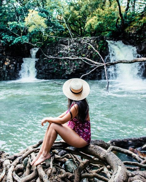 Looking for the most Instagrammable places in Maui? Here are 40+ Insta-worthy phot spots on this Hawaiian island! If you're planning your Maui itinerary or searching for things to do in Maui, make sure to add these to your list! From the Road to Hana and Iao Valley to Maui's best waterfalls and hotels, I've got them all here! These are the best photography spots on Maui and basically, all of these are free things to do on Maui! Hyatt Regency Maui, Maui Itinerary, Things To Do In Maui, Wailea Beach, Kaanapali Beach, Instagram Locations, Maui Travel, Road To Hana, Hawaii Trip