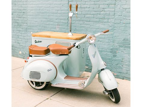 Vespa Decoration Ideas, Vespa Bar, Vespa Sidecar, Vespa Shop, Vintage Carts, Bar On Wheels, Bike Cart, Mobile Bars, Car Bar