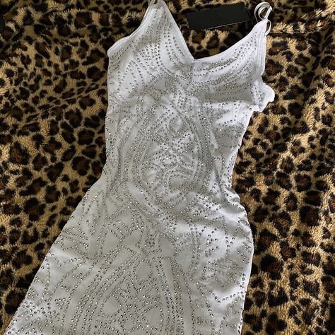 White Rhinestone Mini Dress From Akira. Bought For Hoco But Didn’t Wear. Will Fit A Medium. Send Offers. Latina Hoco Dress, Old Hollywood Hoco Dress, Y2k Hoco Dress, Vintage Hoco Dress, Simple Hoco Dresses, White Mini Party Dress, Hoco Dresses White, White Hoco Dress, Sparkly Hoco Dress