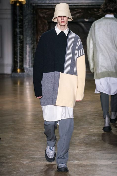 Menswear Runway, Sweater Outfit, Mens Boots Fashion, Vogue Germany, Mens Winter Fashion, Men's Knit, Fashion Show Collection, Mens Fashion Trends, Jil Sander