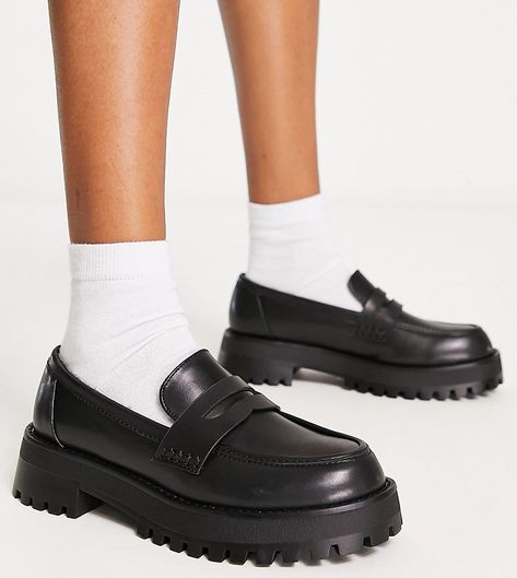 Shoes by Stradivarius Dress from the feet up Penny front Almond toe Chunky sole Wide fit Penny Loafer, Penny Loafers, Sock Shoes, Loafers Men, Mary Janes, Penny, Clothing Brand, Dress Shoes Men, Oxford Shoes