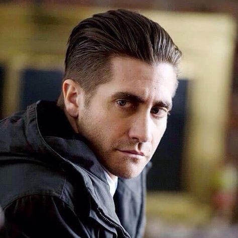 Jake Gyllenhaal Haircut | Men's Hairstyles + Haircuts 2019 Jake Gyllenhaal Prisoners Haircut, Jake Gyllenhaal Prisoners, Jake Gyllenhaal Haircut, Best Undercut Hairstyles, Two Block Haircut, Growing Your Hair Out, Undercut Men, Towel Dry Hair, Undercut Pompadour