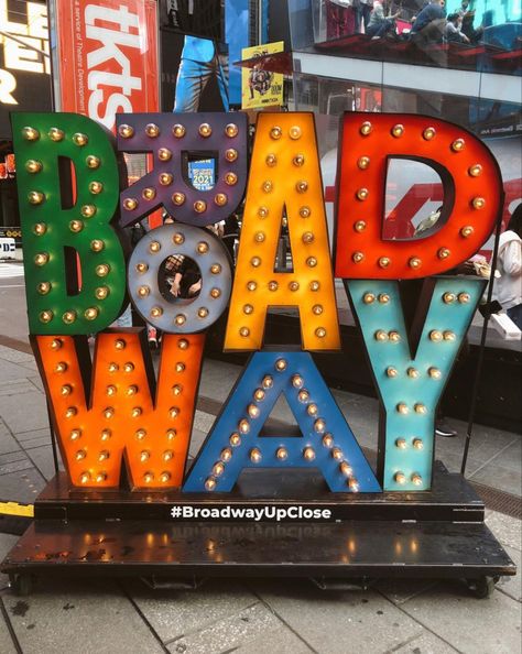 broadway, key Museum Of Broadway, Broadway Decorations Themed Parties, Theatre Party Ideas, Broadway Paintings, Broadway Centerpieces, Broadway Decor, Broadway Themed Room, Broadway Aesthetic, Broadway Sign