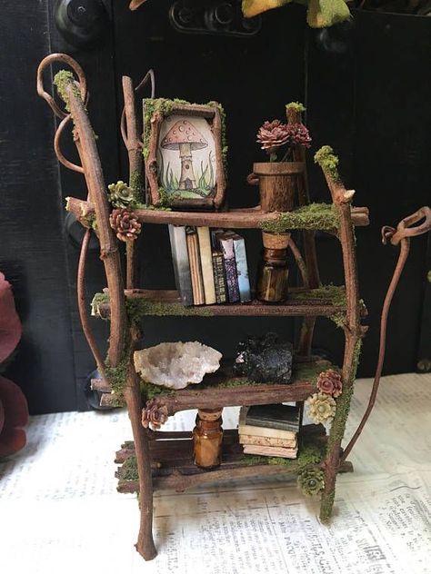 Fairy Garden Furniture, Ooak Fairy, Fairy Garden Crafts, Fairy Furniture, Fairy Garden Houses, Diy Fairy, Witchy Decor, Fairy Garden Diy, Miniature Fairy