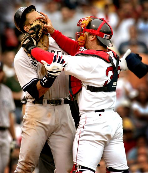 varitek & arod fight.  love this moment!! Tekken 3, Independent Day, Red Sox Nation, Red Socks Fan, Red Sox Baseball, Boston Strong, Alex Rodriguez, Go Red, Boston Sports