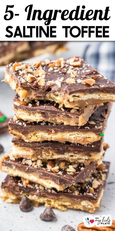 Cracker Toffee Recipe, Saltine Cracker Recipes, Saltine Cracker Toffee, Saltine Cracker, Saltine Toffee, Easy Christmas Candy Recipes, Christmas Candy Easy, Kids Plate, Cracker Toffee