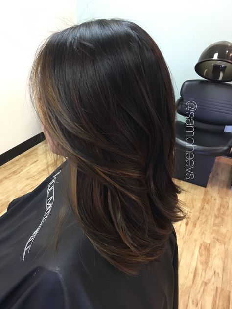 Balayage for Asian hair // black to brown ombre for dark hair Balayage For Asian Hair, Hair Black To Brown, Ombre For Dark Hair, Black To Brown Ombre, Asian Hair Highlights, Balayage Asian Hair, Dark Ombre Hair, Balayage Hair Caramel, Hair Color Asian