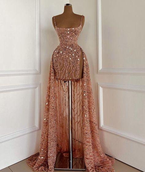 Rose Gold Gown, Gold Gown, Classy Prom Dresses, Stunning Prom Dresses, Prom Dresses Sleeveless, Glamour Dress, Prom Dress Inspiration, Cute Prom Dresses, Pretty Prom Dresses