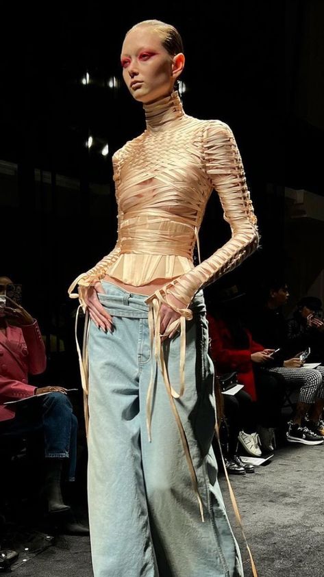 Glenn Martens Jean Paul Gaultier, Glenn Martens, 2022 Couture, Paul Gaultier Spring, Runway Fashion Couture, Mode Inspo, Paul Gaultier, Jean Paul Gaultier, Jean Paul