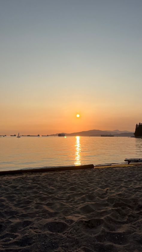 Sunset on Second Beach in Vancouver, BC #beach #sunset #summer Vancouver Beach Aesthetic, Vancouver Sunset, Vancouver Beach, Sunset Summer, Sunset Beach, Vancouver Bc, Beach Aesthetic, North Star, Beach Sunset