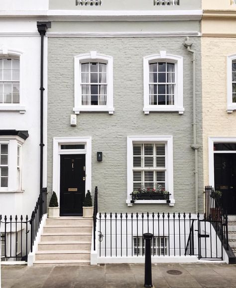 @housesofldn on Instagram: “Good evening everyone , @roselladegori here wishing you all a lovely night with this pretty shot captured by our dear friend @doorstories. These colours make me definitely think of springtime, aren't they beautiful? ” Terrace House Exterior, Painted Houses, House Colour, House Makeovers, Painted House, Box House, House Trim, Front House, Architecture Inspiration