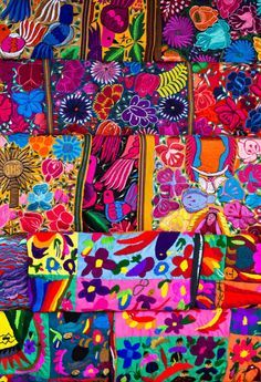 vivirenmexico: Textiles Mexicanos Embroidery Texture, Mexican Print, Mexican Colors, Mexican Textiles, Mexican Embroidery, Textil Design, Mexico Art, Mexican Decor, Mexican Designs