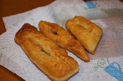 Ojibwe Fry Bread I was wondering what this was like after reading Gives Light by Rose Christo Native American Fry Bread Recipe, Native American Fry Bread, Bannock Recipe, Bannock Bread, Fry Bread Recipe, Fried Bread Recipe, Native American Food, Native Foods, Breads & Buns