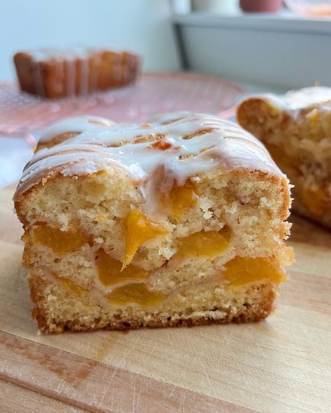 Recipes With Canned Fruit, Peach Quick Bread, Peach Crumble Pie, Peach Filling, Peach Bread, Raspberry Recipes, Peach Desserts, Best Bread Recipe, Vanilla Glaze