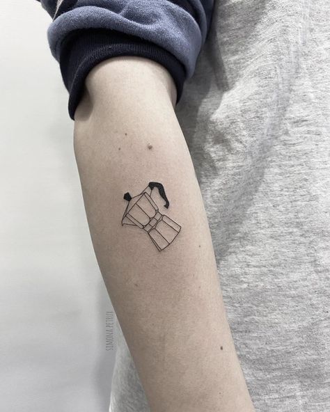 Espresso Maker Tattoo, Moka Pot Tattoo Minimalist, Cuban Coffee Tattoo, Coffee Machine Tattoo, Coffee Small Tattoo, Minimal Coffee Tattoo, Espresso Tattoo Ideas, Mocha Pot Tattoo, Cafecito Tattoo