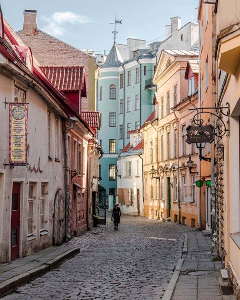 A day trip to Tallinn, Estonia is a highlight of any trip to Helsinki and is easy to accomplish with these quick tips. Read on for the full guide! Cobblestone Streets, Visit Norway, Tallinn Estonia, Colourful Buildings, Best Flights, Cities In Europe, Long Trips, Tallinn, Old Buildings