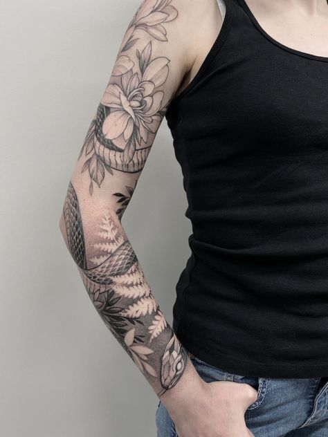 Snake Flower Sleeve, Fern And Snake Tattoo, Magnolia Flowers Tattoo, Snake And Flowers Tattoo Arm, Snake Dotwork, Realistic Snake Tattoo, Snake Tattoo Sleeve, Leg Skeleton, Skeleton Sleeve