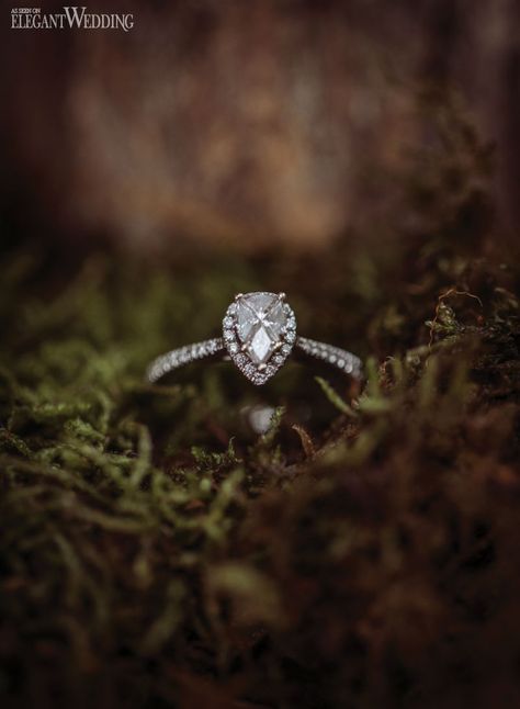 Forest Jewelry Photoshoot, Moss Engagement Ring, Forest Wedding Theme, Ring Photo Ideas, Engagement Ring Moss, Woodland Forest Wedding, Engagement Ring Photography, Ring Photoshoot, Moonstone Engagement Ring Rose Gold