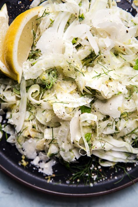 This sophisticated raw fennel salad is dressed simply with bright citrus, good olive oil, a sprinkling of parmesan and fresh mint to let the lightly anise-like flavor of the shaved fennel shine. Vegetable Cooking, Thanksgiving Vegetables, Food Fall, Recipe Thanksgiving, Fennel Recipes, Chicken And Rice Casserole, Roast Zucchini, Crunchy Salad, Thanksgiving Cooking