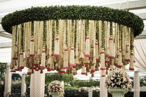 Indian Wedding Tent Decor, Lagna Mandap Design, Wedding Chauri Decoration, Muhurtham Mantap Decoration, Hindu Engagement Decor, Rajnigandha Flower Decor, Marriage Chori Design, Phera Mandap Decor Indoor, Chori Decoration Wedding