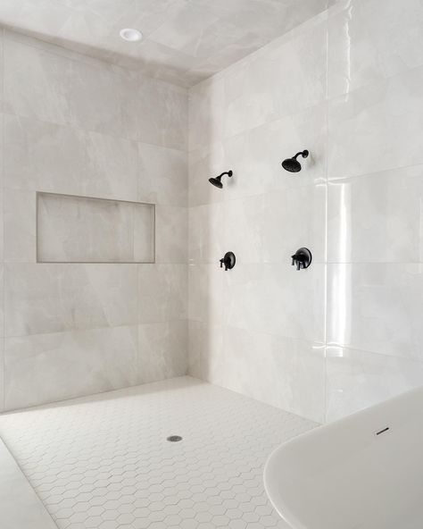 Lanie K Day on Instagram: “Just a “little” #tiletuesday for ya! I love these large format tiles to help exaggerate the grand scale of this wet room! Photography:…” Larger Tile Shower Ideas, Large Tile In Bathroom, Big Bathroom Tiles Wall, Japanese Wet Room Bathroom, Big Tiles In Shower, All Tile Bathroom Small Wet Rooms, Shower Big Tile Ideas, Big Shower Tiles, Big Bathroom Tiles