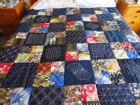 In 2012 I embarked on a mission to make a Sashiko Quilt and this was the result: Sashiko Quilt Sashiko detail Why did I decide t... Duvet Ideas, Sashiko Designs, Japanese Quilt Patterns, Asian Quilts, Boro Stitching, Sashiko Pattern, Japanese Patchwork, Japanese Quilts, Sashiko Embroidery