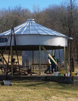 Tin Roof Gazebo, Circular Gazebo, Bin Gazebo, Grain Bin House, Corn Crib, Gazebo Roof, Silo House, Gazebo Plans, Grain Silo