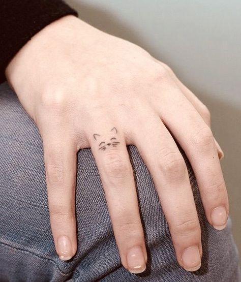 Minimalist Tattoos For Women, Minimal Cat Tattoo, Minimalist Cat Tattoo, Married Couple Tattoos, Minimal Tattoo Ideas, Tattoo Snake, Small Couple Tattoos, Cute Tattoo, Am I Wrong