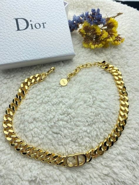 Dior Gold Necklace, Christian Dior Necklace, Dior Gold, Dior Necklace, Gold Choker Necklace, Gold Choker, Cool Necklaces, Luxury Jewelry, Christian Dior