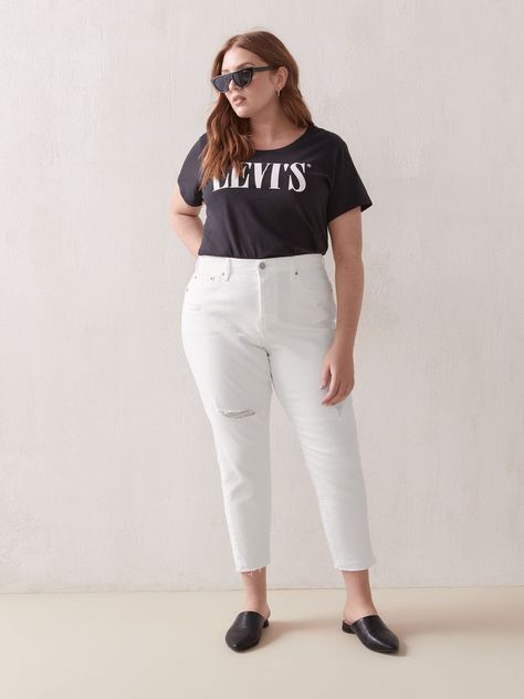 White Jeans Curvy Outfit, White High Waisted Jeans, White Ripped Jeans, Curvy Shorts, White Jeans Outfit, Plus Size Pants, Curvy Outfits, White Outfits, White Denim